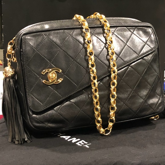 chanel vintage quilted crossbody bag